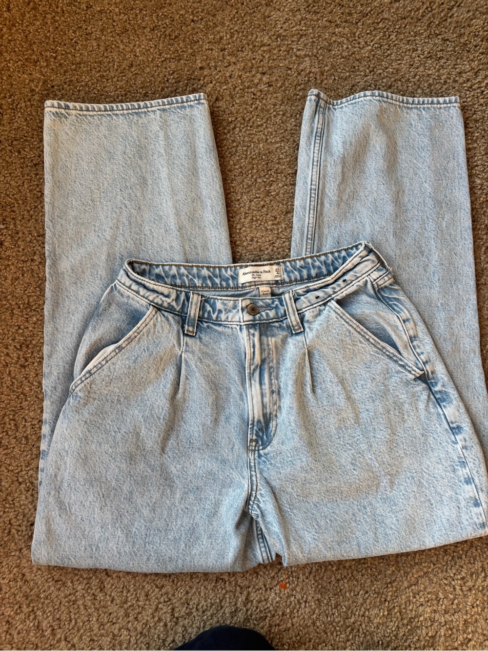 Abercrombie & Fitch Curve Love The Loose High Rise Jeans 27/4 Light Wash